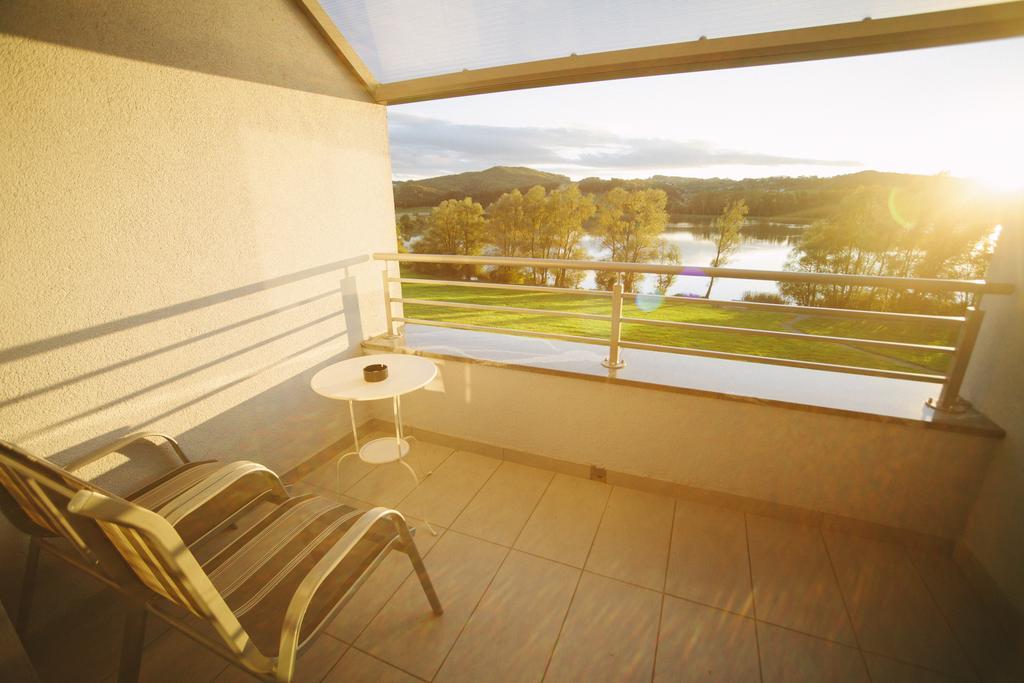 Siker B&B Hotel Pernica Eksteriør billede