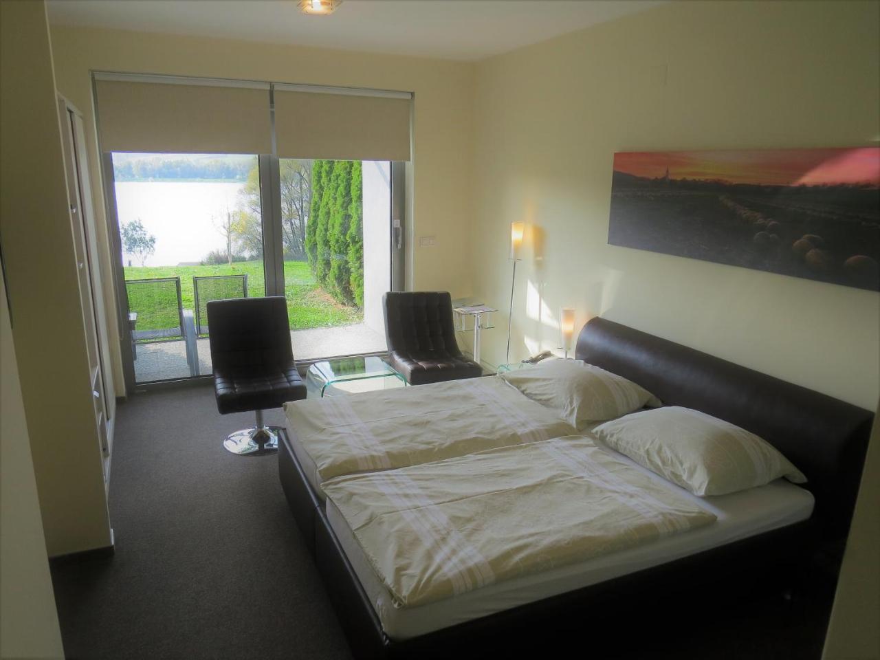 Siker B&B Hotel Pernica Eksteriør billede